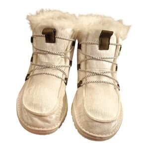 Hey Dude Lea Fur White Women's Size 9 White And Black White Fur Lined Boots EUC